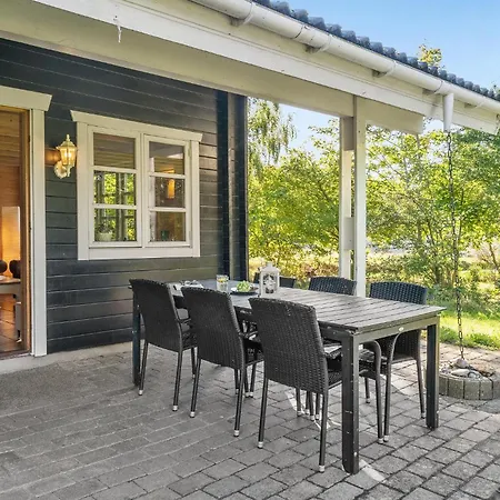 Stunning In With Kitchen Holiday home *