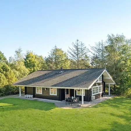 Granlygardsvej Holiday home